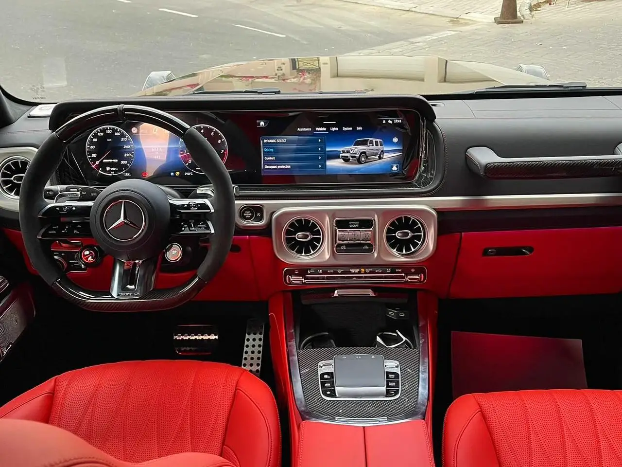 amg-08