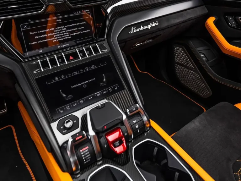 orange-urus-08