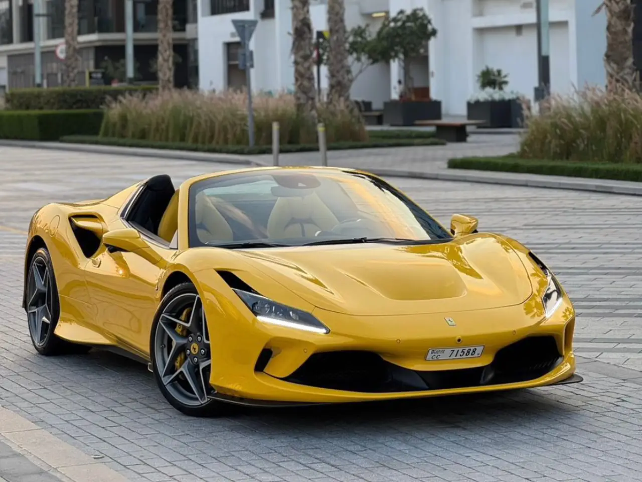 yellow-ferrari-03